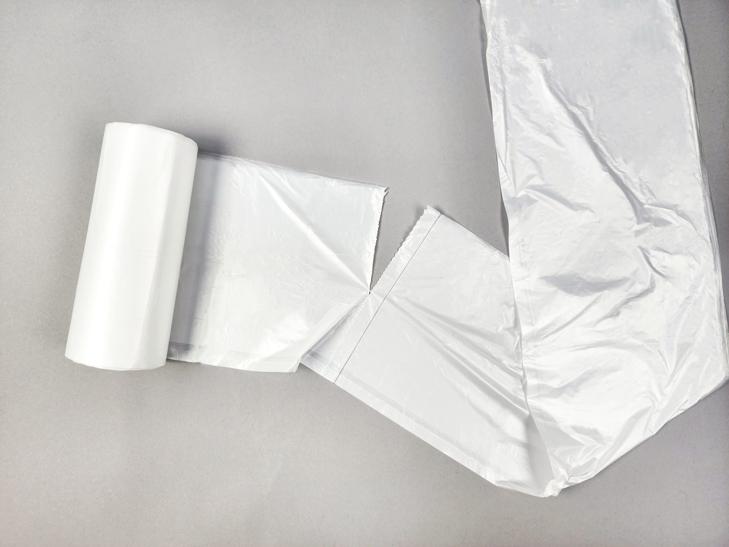 Heavy Duty Garbage Bag 33 x 39 33 Gal White 0.7 Mil