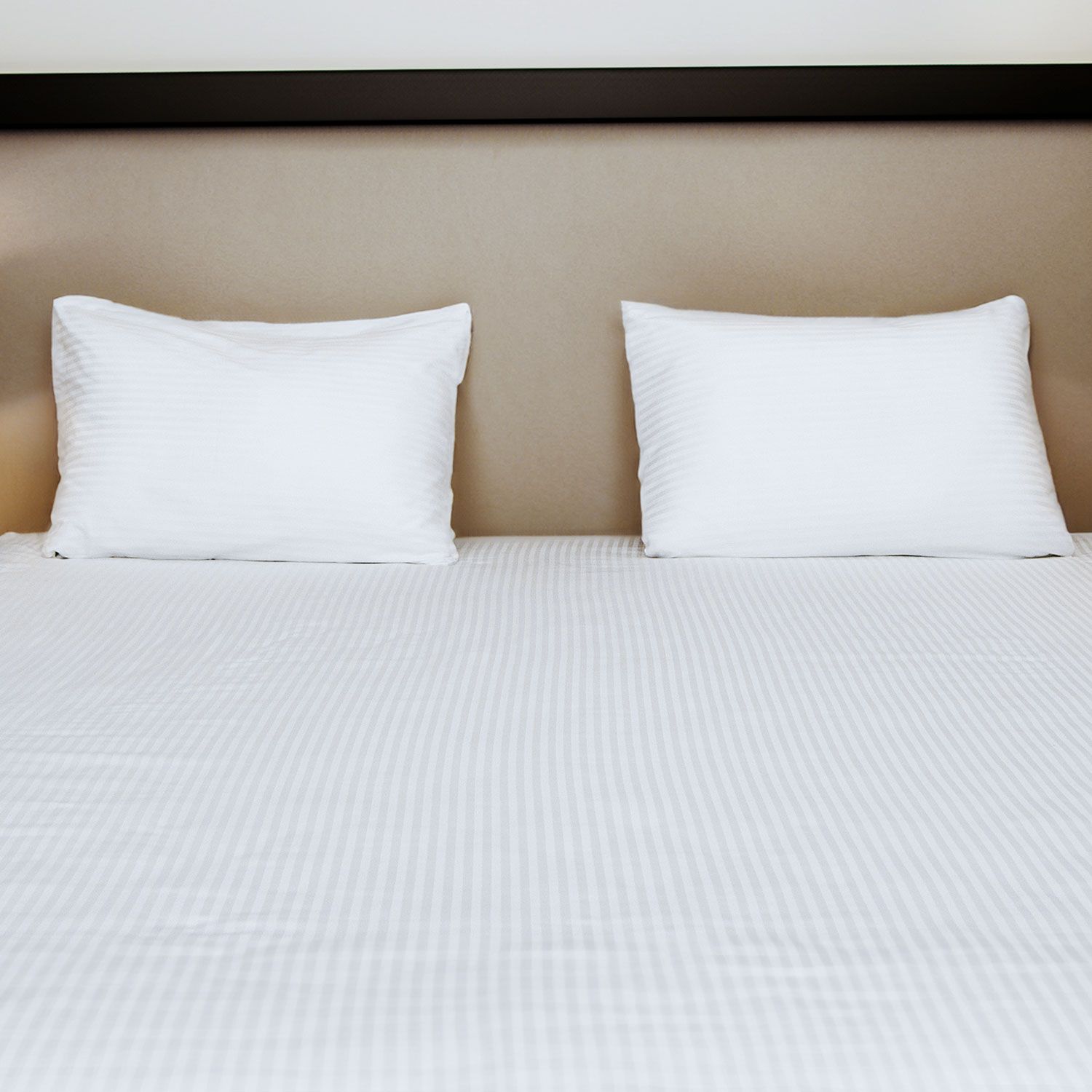 Swiss Stripes T-250 King Flat XL 114x120 - Image 4