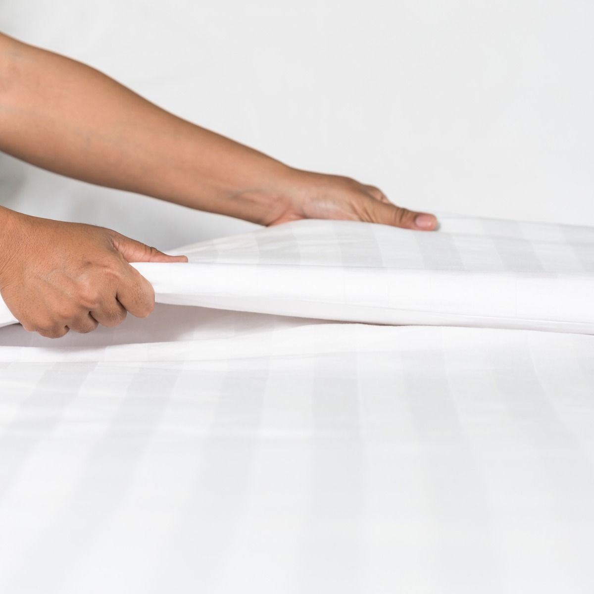 Swiss Stripes T-250 Cal King Fitted 73x85x15 - Image 2