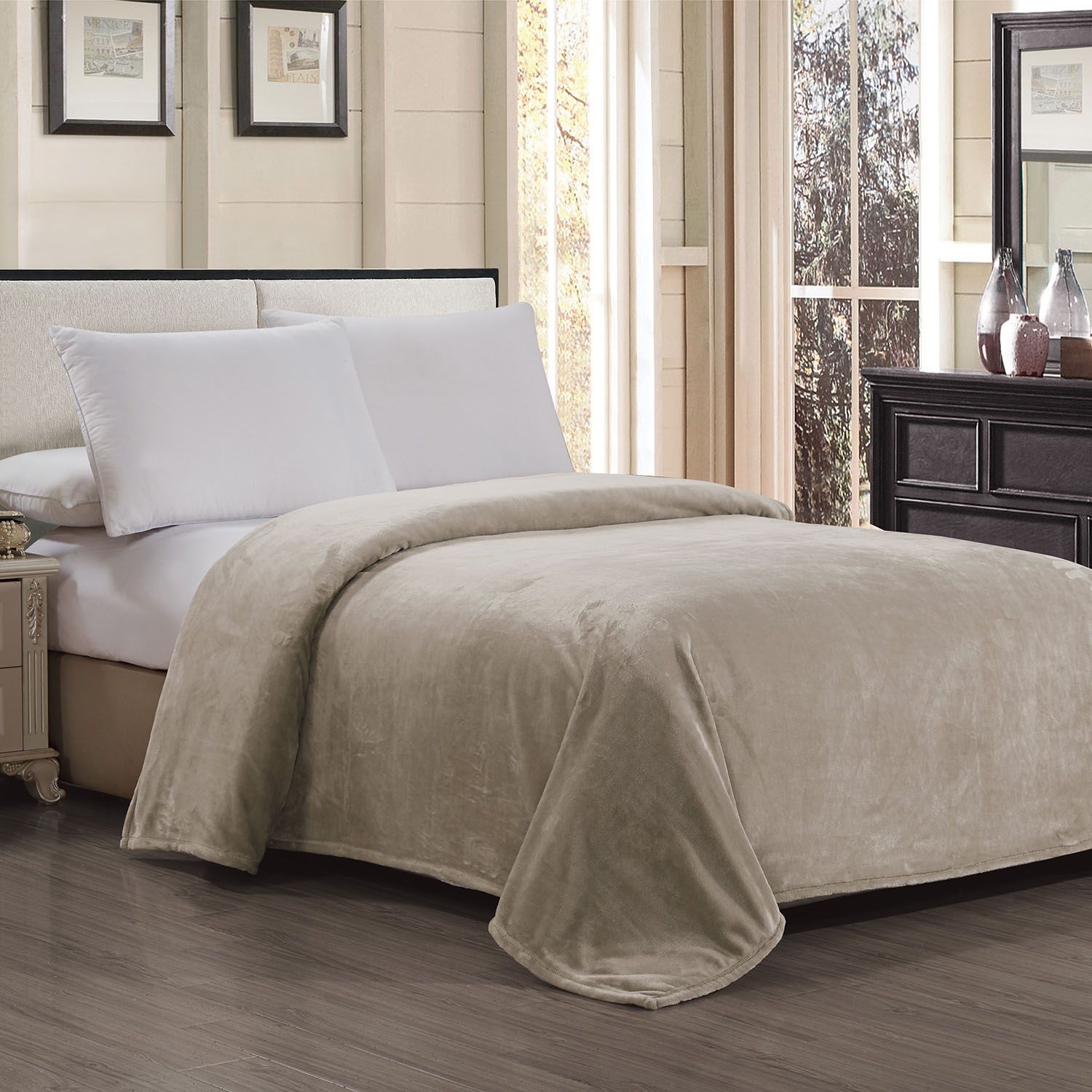 Ryotei Micro Fleece Soft Blanket 108x90 King - Image 2